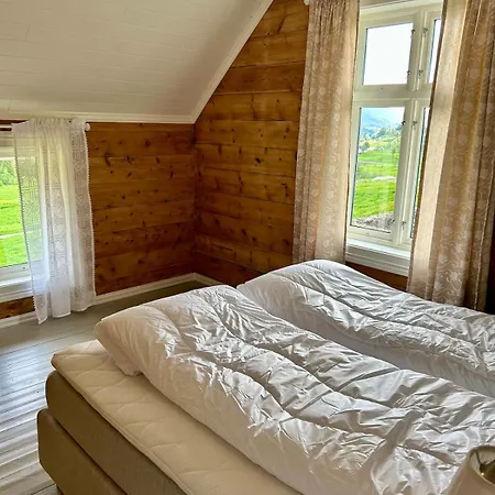 Knuttunet Sunnfjord Holiday home *