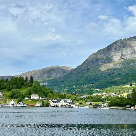 Holiday home Knuttunet Sunnfjord *